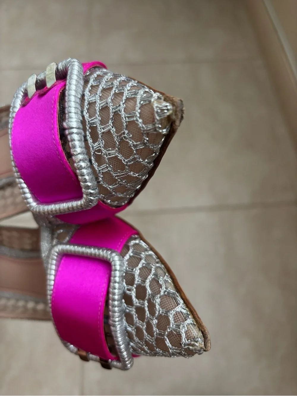 RODO Mesh Pointed-Toe Pumps with Fuchsia Accent